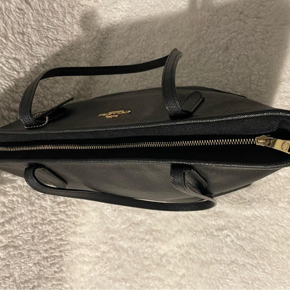 Coach Horse & Carriage Black Tote - Picture 6 of 9